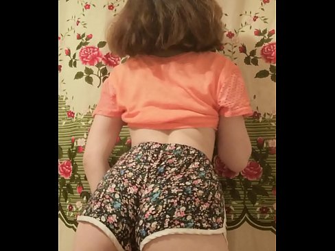 ❤️ Nena jove sexy despullant-se els pantalons curts davant la càmera ❤️ Porno al porno ca.porngipfy.ru