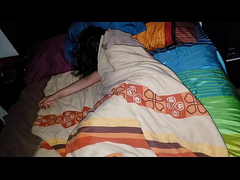 ❤️ El fillastre renya la seva jove madrastra mentre dorm. ❤️ Porno al porno ca.porngipfy.ru